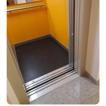 Apartman Portico 32 - Centro *